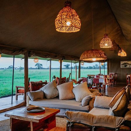 ホテル Zawadi Camp セレンゲティ エクステリア 写真