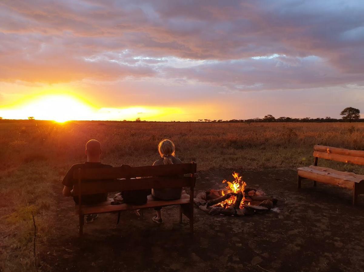 ホテル Zawadi Camp セレンゲティ エクステリア 写真